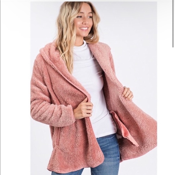 LAST ONE • FAUX FUR HOODED SHERPA JACKET - Picture 2 of 3